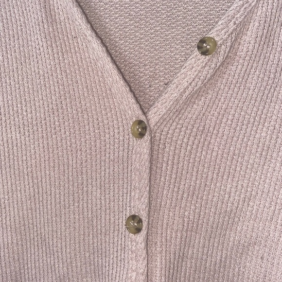 Button up sweater - Picture 2 of 2